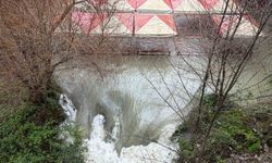 Tam doluluğa ulaşan Dim Barajı'nda su tahliyesi