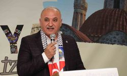 Eğitim-Bir-Sen yeni yaşını kutladı