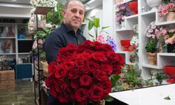Sevgililer Günü mesaisi başladı: Tek gül 200, orkide 2 bin TL