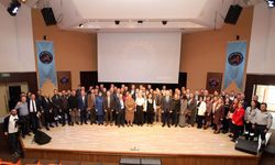 AÜ'de bayramlaşma töreni