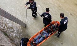 Alanya'da bir erkek çaya düştü