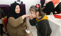 Antalya'da mendil geleneği unutulmadı