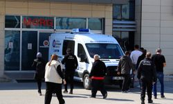 Bariyerlere çarpan motosiklet sürücüsü hayatını kaybetti