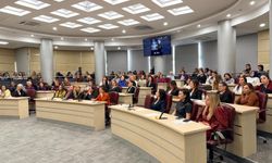 Kepez'de 'Kadın Yaşamdır' paneli gerçekleşti