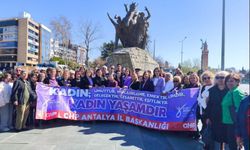 Antalya’da kadınlar hakları için yürüdü