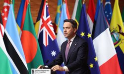 Bakan Bayraktar, Fransa’da