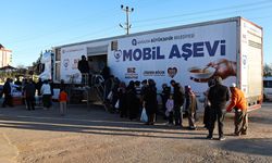 Büyükşehir sıcak yemek ikramları devam ediyor