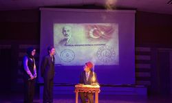 Serik'te öğrencilerden 'İstiklal Destanımız' gösterimi