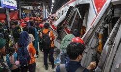 Tren kazasında 14 ölü, 84 yaralı