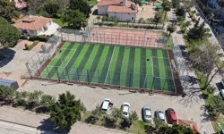 Göynük halı sahası yenilendi