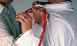 Sağlıkçılar da şiddetten şikayetçi