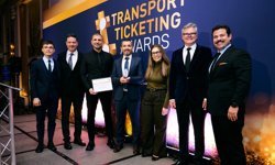 Londra'dan birincilikle döndü