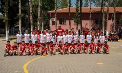 Antalyaspor temalı 23 Nisan gösterisi