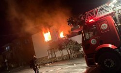 Gazipaşa'da iki katlı binada yangın paniği