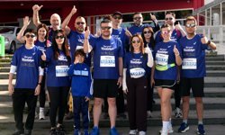 Otizm farkındalığı için koştular