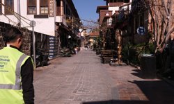 Kaleiçi’nde kanalizasyon hattı temizliği