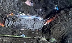İşçi servisi devrildi: 2 ölü 10 yaralı