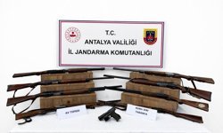 Kaş'ta ruhsatsız silah operasyonu