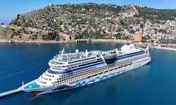 Alanya'ya 2 bin turist geldi