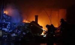 Akdeniz Sanayi Sitesi'nde yangın paniği