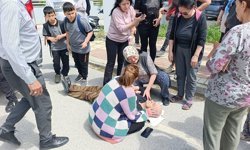 Manavgat'ta servis aracı görme engelli yayaya çarptı