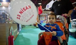 Antalya'da ziyaretçi akınına uğruyor