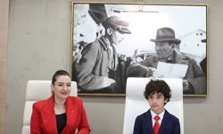 Başkan Vekili Özdemir, koltuğunu  devretti