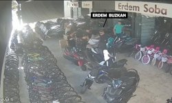 Manavgat'ta para alışverişi güvenlik kamerasında