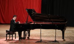 Antalya'da piyano resitali
