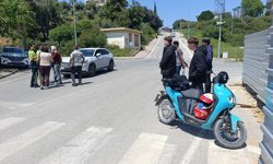 Kazada motorlu bisiklet sürücüüs yaralandı