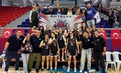 Antalyalı kızlardan Türkiye ikinciliği