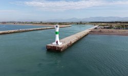Manavgat'ta deniz fenerleri yenilendi