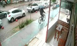 Bisikletle gelip motosikleti çaldı