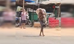 Para çekmek için kardeşinin iskeletiyle bankaya gitti