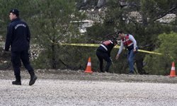 Dereye uçan araçtaki sürücü hayatını kaybetti