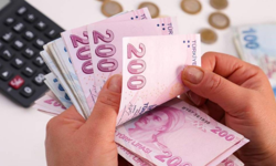 Maaşlar erimeye devam ediyor