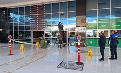 Serik'te belediye binasına silahlı saldırı