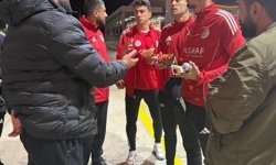 Futbolcular otobüsle döndü