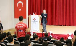 Rektör Özkan'dan öğrencilere tavsiye
