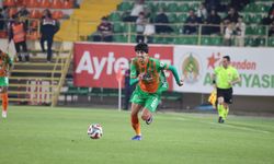Alanyaspor sahadan galip ayrıldı 3-1