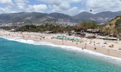 Alanya'da sahiller doldu