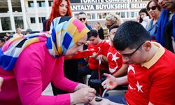 Engelli gençler asker ocağına uğurlandı