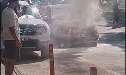 Alanya'da otomobildeki yangın panik yarattı