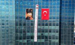 64 metre yükseklikte Türk bayrağı