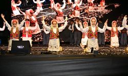 Konyaaltı İlkokulu’nda halk oyunları coşkusu