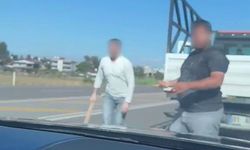 Trafikte sopalı kavga kamerada