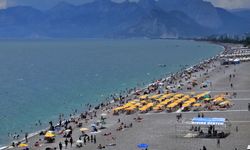 Antalya’da bayram yoğunluğu sürüyor