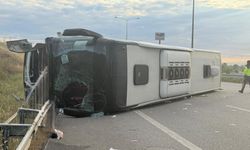 Yolcu otobüsü devrildi: 25 yaralı