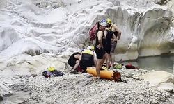 Ayağı kırılan turist için seferber oldular