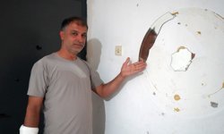 Otizmli oğlunun saldırgan davranışları çaresiz bıraktı